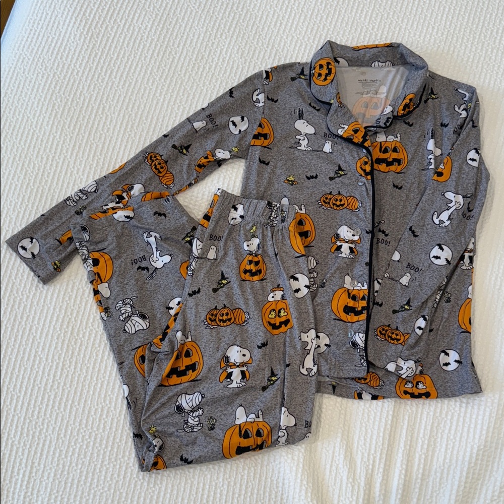 Peanuts Gray and Orange Snoopy Halloween Pajama Set